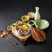 스테이크솥밥 메뉴 사진(네이버)