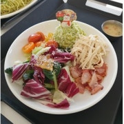 아보카도샐러드&두부면 메뉴 사진(네이버)