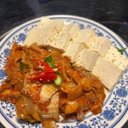 돼지고기두부김치 메뉴 사진(네이버)