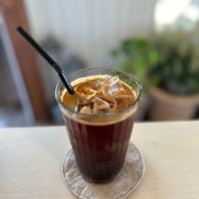 아메리카노_Iced 메뉴 사진(네이버)