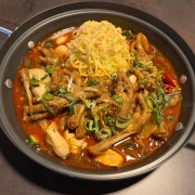 매운“무뼈”국물닭발(+파스타+수제비) 메뉴 사진(네이버)