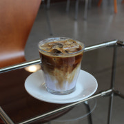 라벤더 라떼 메뉴 사진(네이버)