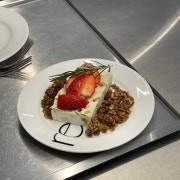 피스타치오 케이크 메뉴 사진(네이버)