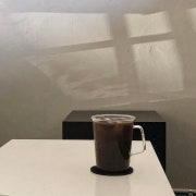 Oat chocolate latte 메뉴 사진(네이버)