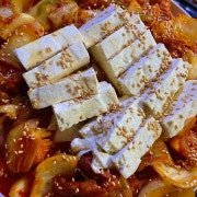 오리두부김치두루치기 메뉴 사진(네이버)