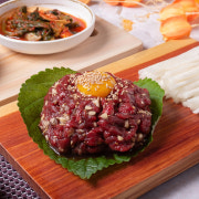강경 한우 육회 맛보기 (120g) 메뉴 사진(네이버)