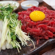 육회 메뉴 사진(네이버)