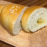 리뉴얼 소금빵 메뉴 사진(네이버)