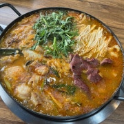 한우곱창전골(중) 메뉴 사진(네이버)