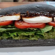 생모짜렐라 샌드위치 메뉴 사진(네이버)