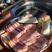 끝집 기본상 600g(삼겹살, 목살) 메뉴 사진(네이버)