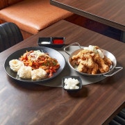 골치세트(골뱅이소면+치킨) 메뉴 사진(네이버)