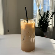 바닐라라떼(ice) 메뉴 사진(네이버)