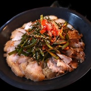 수비드 돼지 앞다리 수육 메뉴 사진(네이버)