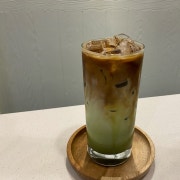 녹차라떼 (샷추가) 메뉴 사진(네이버)