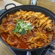두툼 삼겹살 김치찜(2-3인) 메뉴 사진(네이버)