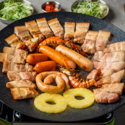 국내산 생삼겹(100g) 메뉴 사진(네이버)