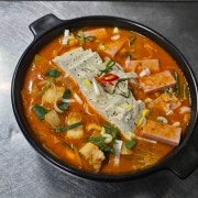 스팸돼지두부짜글이 메뉴 사진(네이버)