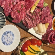 시그니처++한우육회 2인 SET 메뉴 사진(네이버)