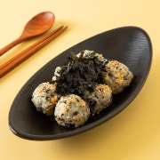 날치알주먹밥 메뉴 사진(네이버)