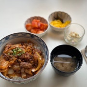 김치부타동 덮밥 메뉴 사진(네이버)