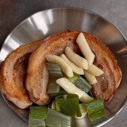 생삼겹살 150g 메뉴 사진(네이버)