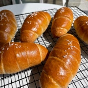 국산쌀 소금빵 메뉴 사진(네이버)