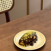 두바이 초콜릿 소금빵 메뉴 사진(네이버)