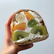 그릭후르츠산도 메뉴 사진(네이버)