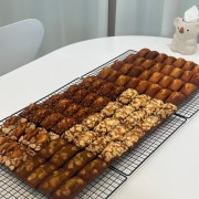 휘낭시에 3000원 ~ 3300원 메뉴 사진(네이버)