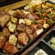 한돈목살구이+대파김치 메뉴 사진(네이버)