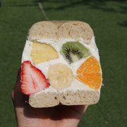후르츠베이글 메뉴 사진(네이버)