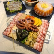 돌문어 차돌삼합 대 메뉴 사진(네이버)