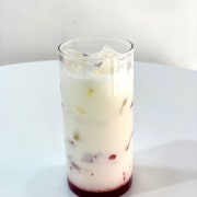 딸기라떼 메뉴 사진(네이버)