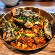 매운 돼지 갈비찜과 김말이 메뉴 사진(네이버)