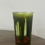 딸기 앤 말차 라떼 메뉴 사진(네이버)