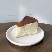 바스크 치즈 케이크 메뉴 사진(네이버)