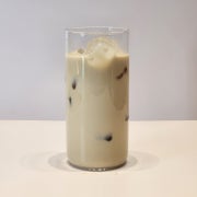 로얄 밀크티(hot/ice) 메뉴 사진(네이버)