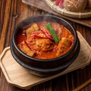 뚝배기한돈김치찌개 메뉴 사진(네이버)