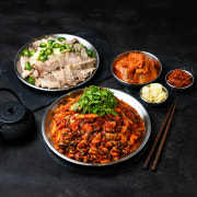 보쌈&홍어무침 세트(중) 메뉴 사진(네이버)
