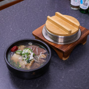 능이 갈비탕(솥밥) 메뉴 사진(네이버)