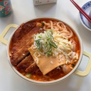 김치 치즈 돈가스 나베 메뉴 사진(네이버)