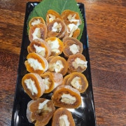 곶감 치즈 호두 말이 메뉴 사진(네이버)