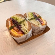 100%수제 통밀 베이글 샌드위치 메뉴 사진(네이버)
