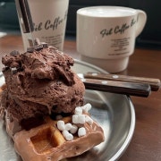 😍초코위즐와플+바닐라아이스크림😍 메뉴 사진(네이버)
