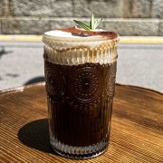 ICE) 아인슈페너 메뉴 사진(네이버)
