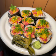 으라차차 육회김밥 메뉴 사진(네이버)