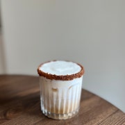 달밤라떼(ice) 메뉴 사진(네이버)