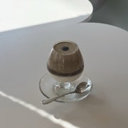 블랙카르마라떼 메뉴 사진(네이버)