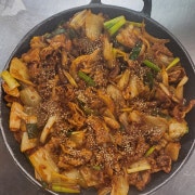 제주 흑돼지 김치 두루치기(2인분) 메뉴 사진(네이버)